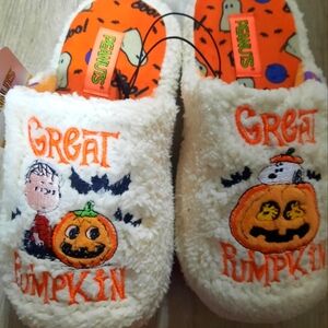 Great pumpkin slippers womens 5/6